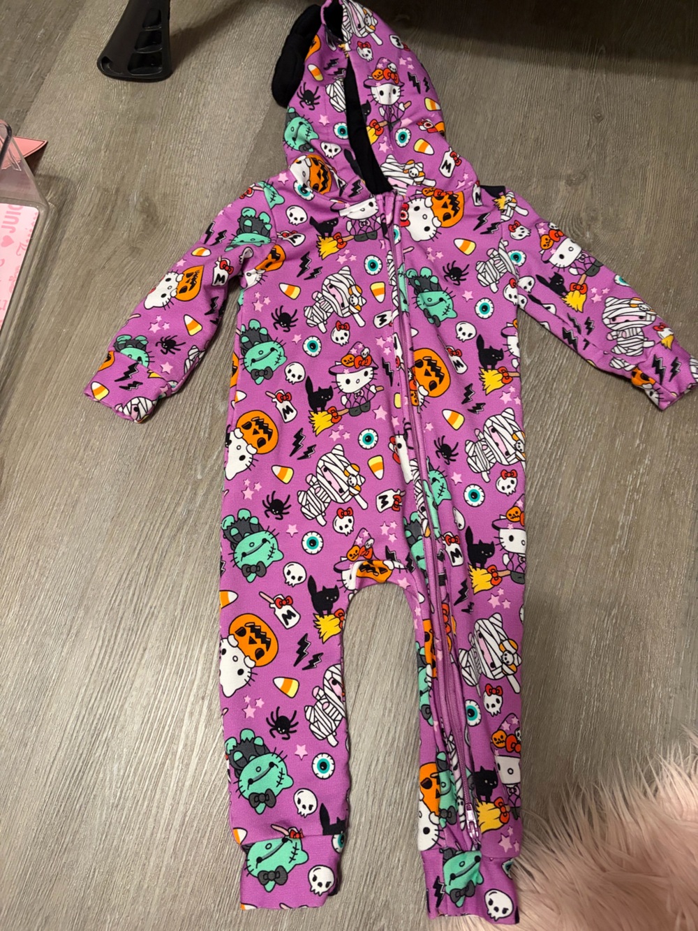 Hello kitty baby girls bamboo zip up hooded romper 12-18months